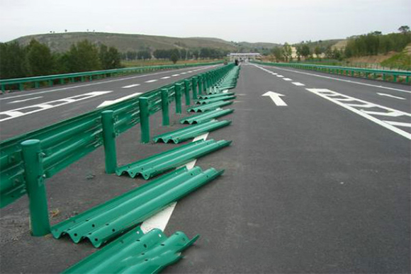 阜新波形护栏的维护与管理确保道路安全的关键步骤