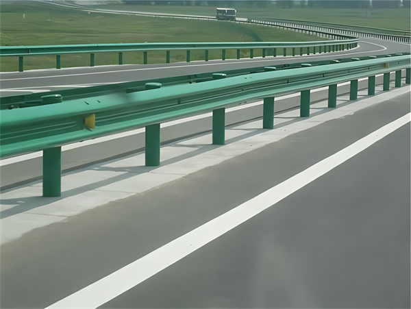 阜新高速护栏板守护安全广泛应用于多个行业